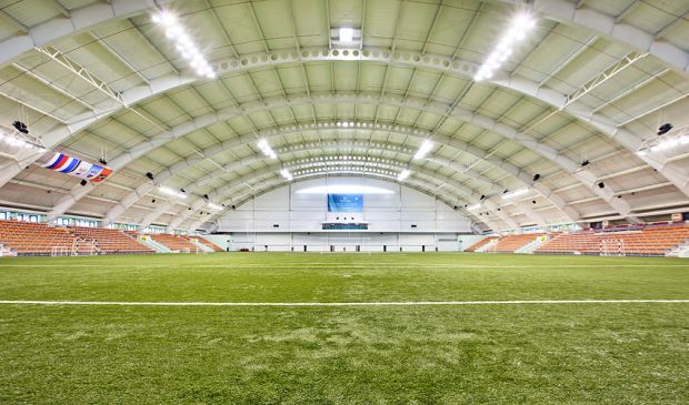 Фотография Футбольное поле манежа «Урал»