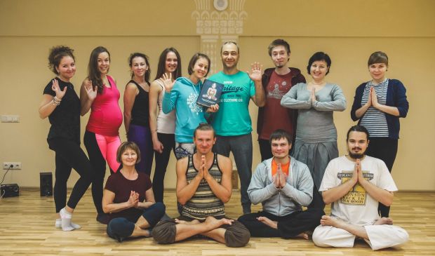 Фотография Йога корректного подхода к позвоночнику